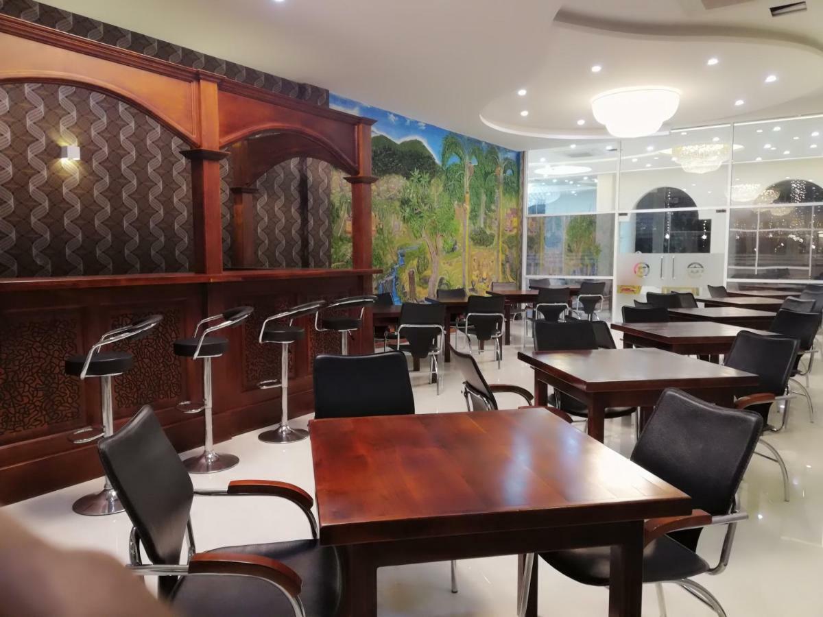 Saru Blue Sapphire Hotel Udawalawe Eksteriør bilde
