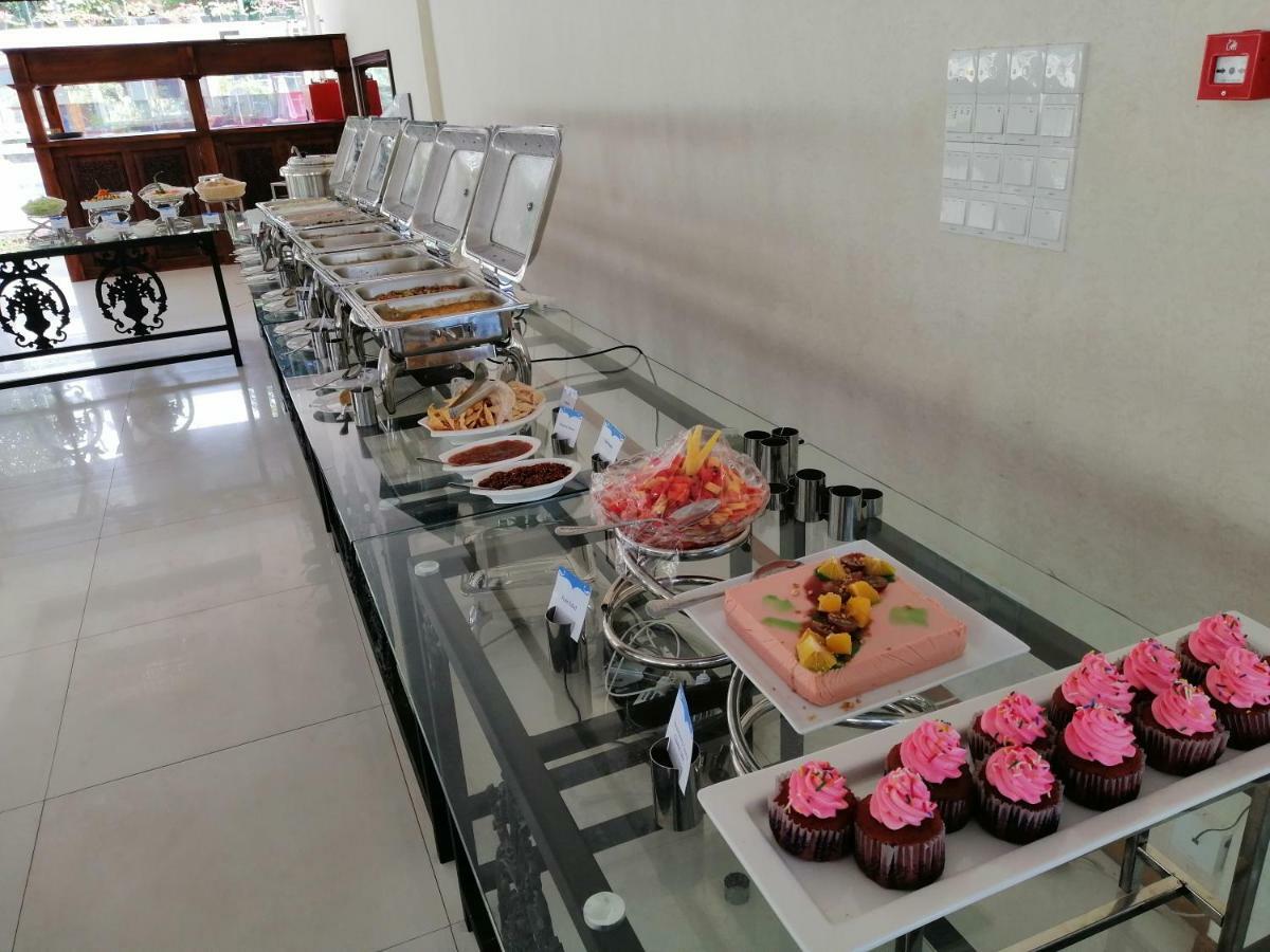 Saru Blue Sapphire Hotel Udawalawe Eksteriør bilde